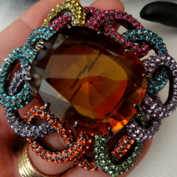 Collectible JOAN RIVERS Rhinestone Glass Brooch - Picture 5 of 7